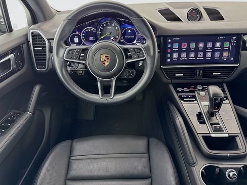 Certified 2023 Porsche Cayenne Platinum Edition AWD/4WD image 25