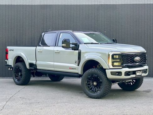 New 2026 Ford F250 Lariat w/ Black Appearance Package AWD/4WD image 9