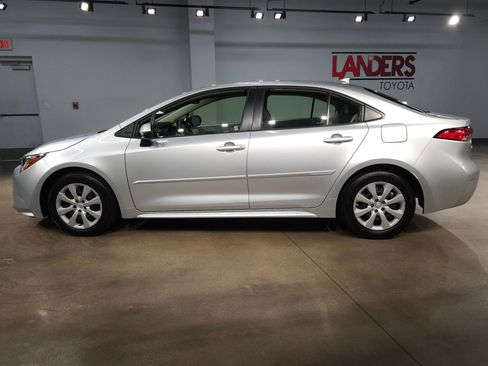 Used 2022 Toyota Corolla LE w/ Body Protection Package (TMS) FWD image 4