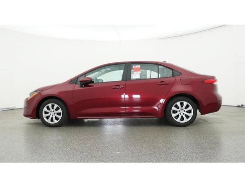 Used 2026 Toyota Corolla LE FWD image 24