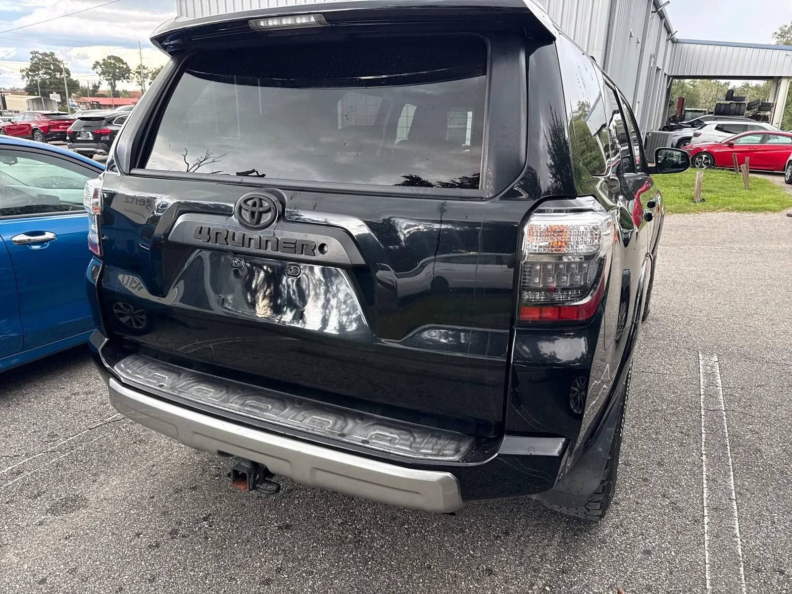 Used 2020 Toyota 4Runner TRD Off-Road AWD/4WD image 8