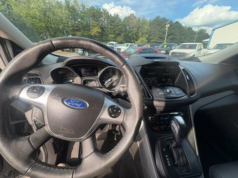 Used 2015 Ford Escape SE w/ Equipment Group 201A AWD/4WD image 20