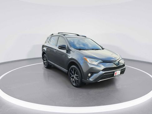 Certified 2017 Toyota RAV4 SE image 2
