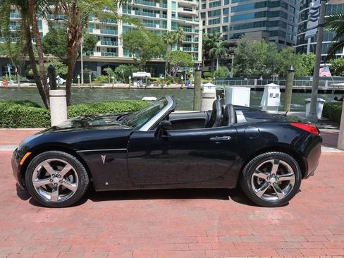 Used 2007 Pontiac Solstice GXP w/ Premium Package RWD image 25
