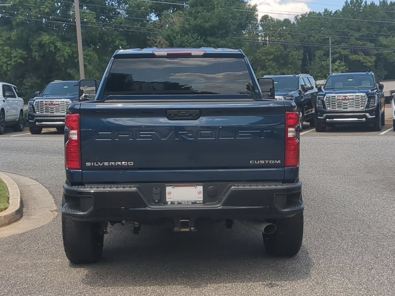 Used 2022 Chevrolet Silverado 2500 Custom w/ Custom Convenience Package AWD/4WD image 7