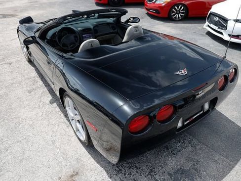 Used 2001 Chevrolet Corvette Convertible w/ Preferred Equipment Group2 RWD image 8