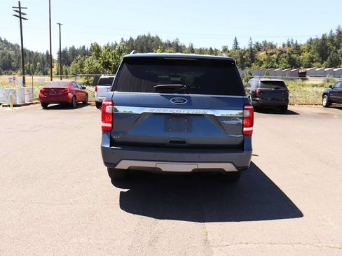 Used 2020 Ford Expedition XLT w/ Equipment Group 202A AWD/4WD image 6