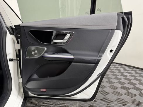Used 2023 Mercedes-Benz EQE 350+ 4MATIC Sedan image 60
