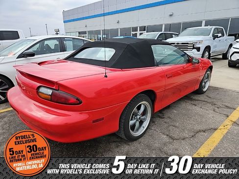 Used 2002 Chevrolet Camaro LT image 2