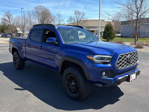 Used 2023 Toyota Tacoma TRD Off-Road w/ Advanced Technology Package image 8