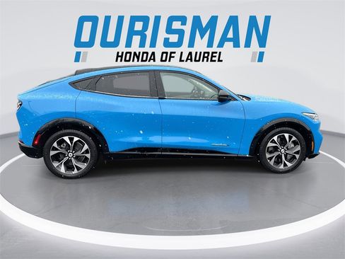 Used 2022 Ford Mustang Mach-E Premium image 9