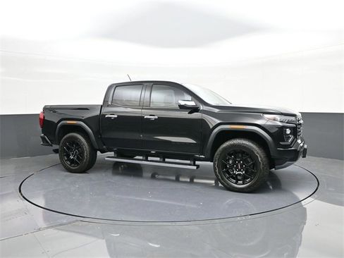 Used 2024 GMC Canyon Denali w/ LPO, Denali Black Edition image 17