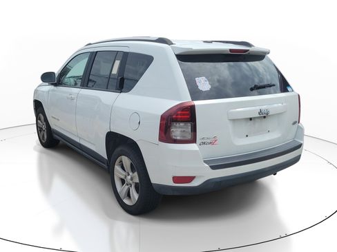 Used 2014 Jeep Compass Latitude AWD/4WD image 6
