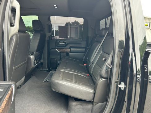 Used 2022 GMC Sierra 2500 Denali w/ Denali Ultimate Package AWD/4WD image 19