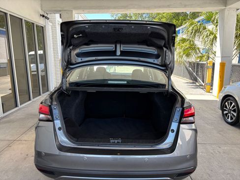 Used 2025 Nissan Versa SV FWD image 31