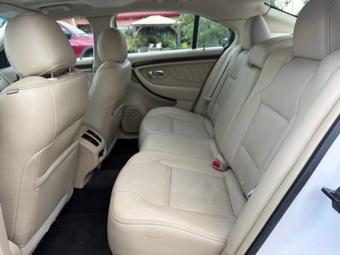 Used 2015 Ford Taurus Limited w/ Equipment Group 301A FWD image 19