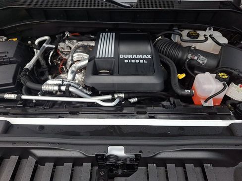 Used 2025 Chevrolet Silverado 1500 LT w/ Safety Package AWD/4WD image 27