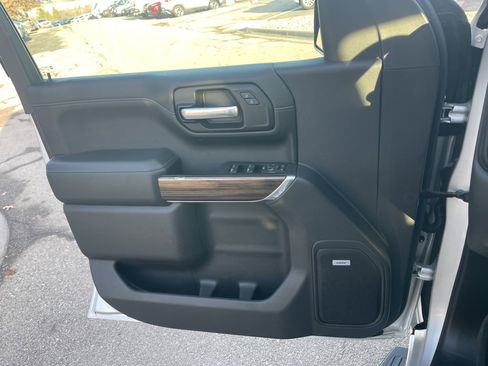 Used 2020 Chevrolet Silverado 1500 RST image 32