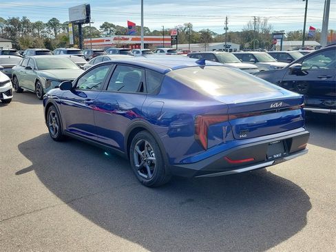 New 2026 Kia K4 LXS image 4