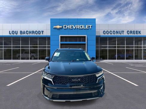 Used 2023 Kia Sorento S image 3