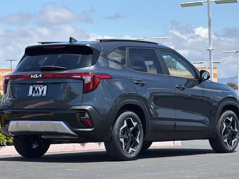 New 2026 Kia Seltos S FWD image 4