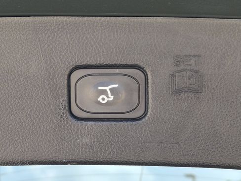 Used 2022 Ford Edge Titanium w/ Equipment Group 301A AWD/4WD image 28