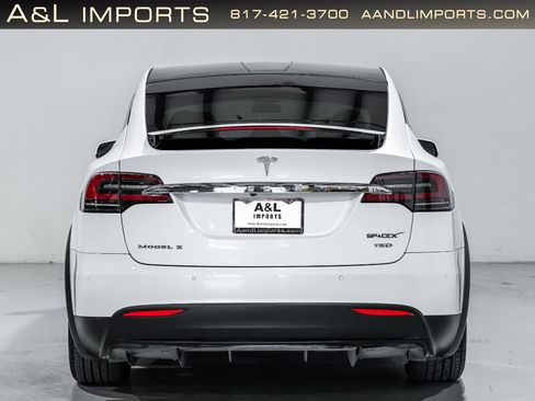 Used 2018 Tesla Model X 75D image 8