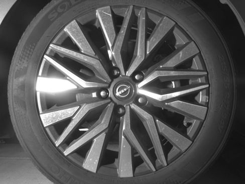 Used 2025 Nissan Altima 2.5 SV FWD image 13