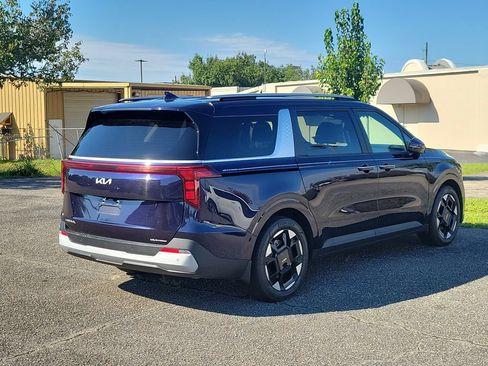 Used 2025 Kia Carnival EX FWD image 2