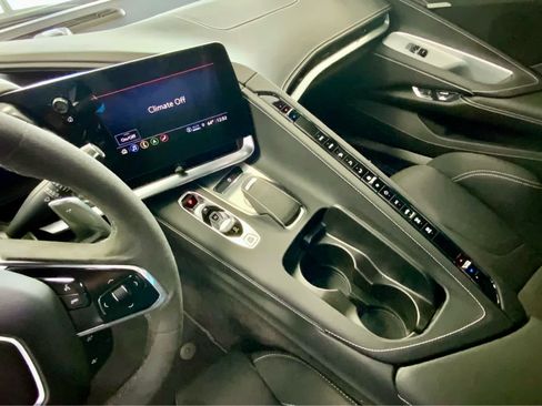 Used 2023 Chevrolet Corvette Stingray Coupe w/ Z51 Performance Package image 31