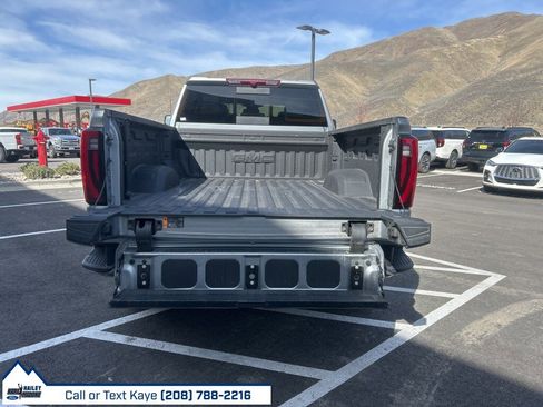 Used 2025 GMC Sierra 2500 Denali image 14