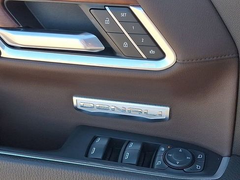 Used 2023 GMC Sierra 1500 Denali w/ Denali Reserve Package image 23