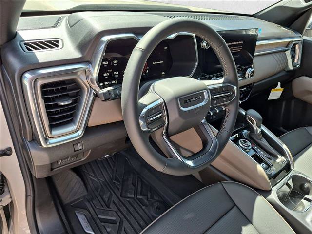 New 2026 GMC Canyon Denali AWD/4WD image 3