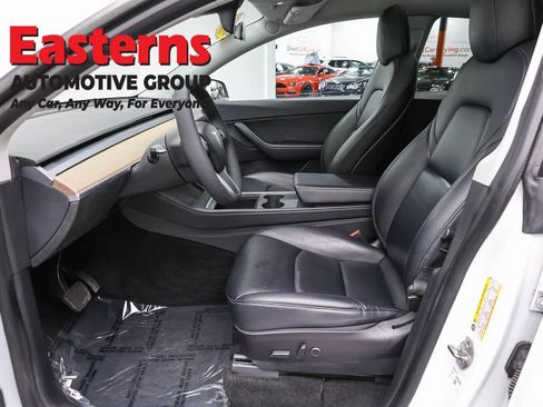 Used 2021 Tesla Model Y Long Range AWD/4WD image 14