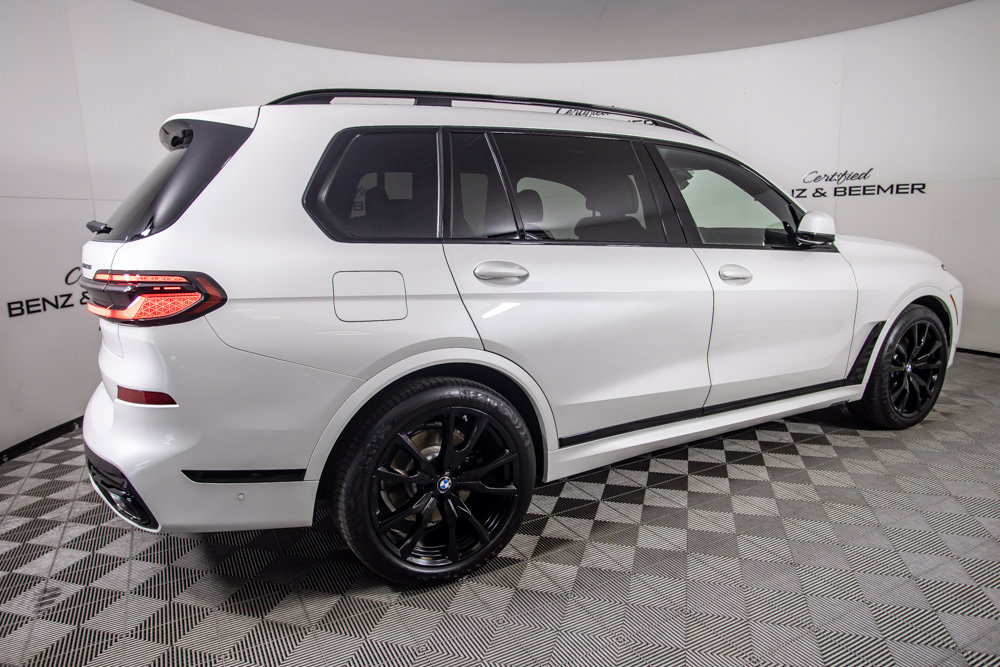 Used 2026 BMW X7 xDrive40i w/ M Sport Package AWD/4WD image 17