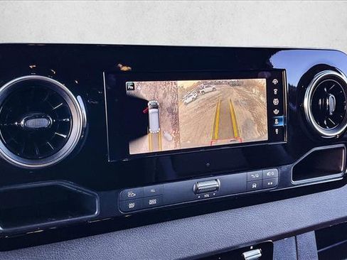 Used 2024 Mercedes-Benz Sprinter 2500 image 14