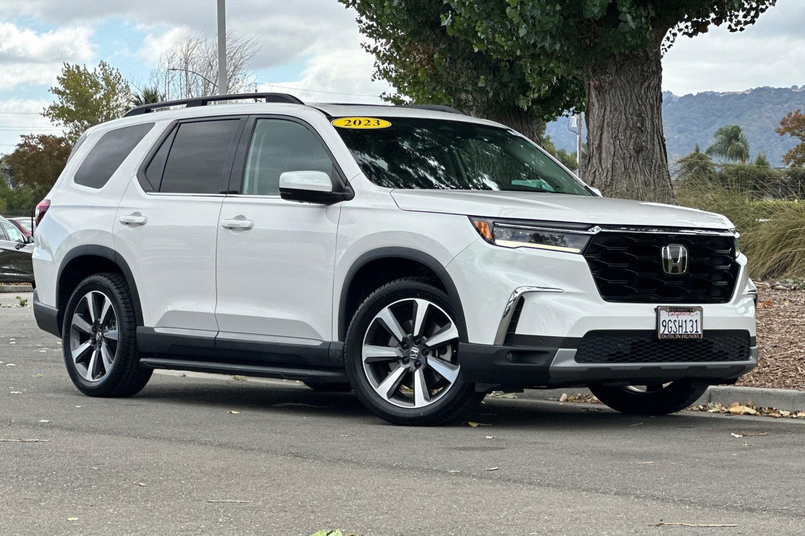 Certified 2023 Honda Pilot Elite image 2