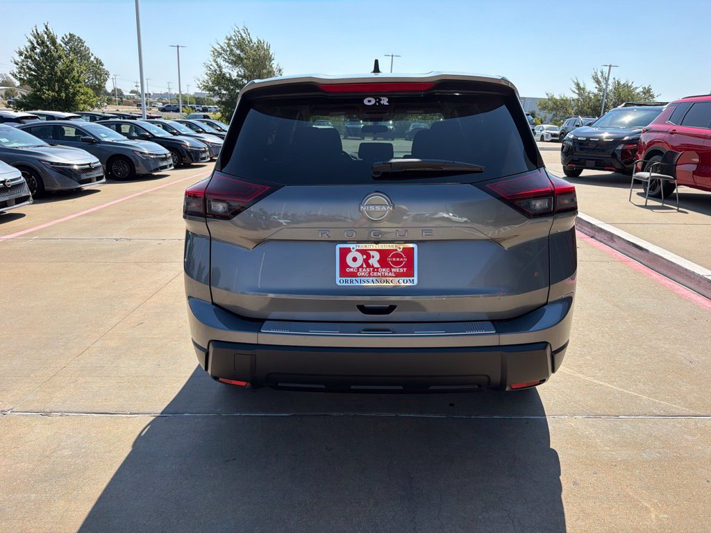 New 2026 Nissan Rogue SV FWD image 4