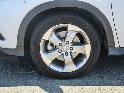 Used 2021 Honda HR-V LX image 11