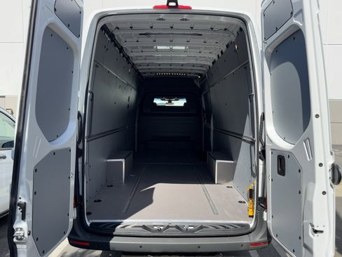 New 2025 Mercedes-Benz Sprinter 2500 image 12