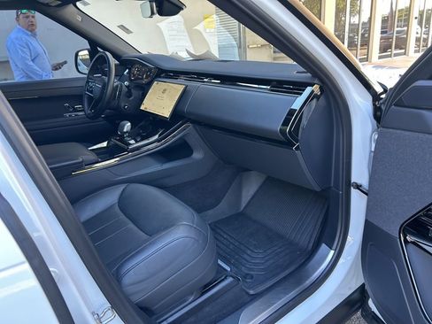 Used 2024 Land Rover Range Rover Sport Dynamic SE AWD/4WD image 27