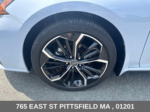 Used 2023 Nissan Altima 2.5 SR AWD/4WD image 26
