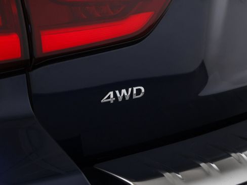 Used 2024 INFINITI QX80 Luxe w/ Cargo Package image 18