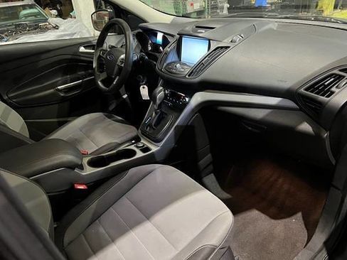 Used 2015 Ford Escape SE w/ Equipment Group 201A image 8