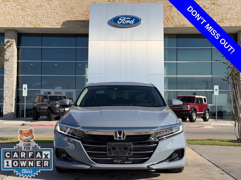 Used 2021 Honda Accord Touring image 2