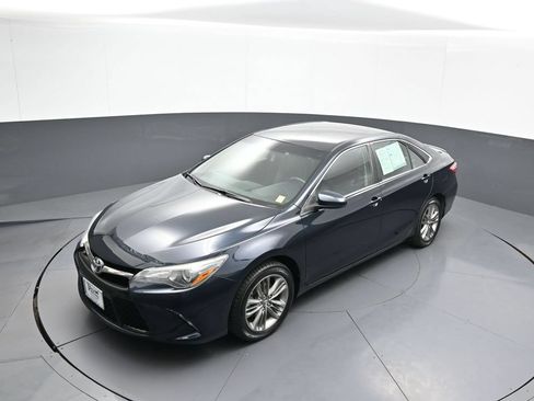 Used 2017 Toyota Camry SE FWD image 33