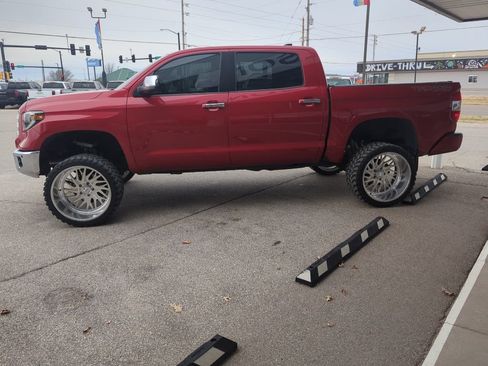 Used 2020 Toyota Tundra Limited w/ Limited Premium Package AWD/4WD image 3