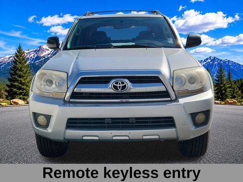 Used 2006 Toyota 4Runner SR5 AWD/4WD image 3