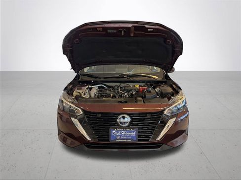 Certified 2025 Nissan Sentra SV FWD image 5