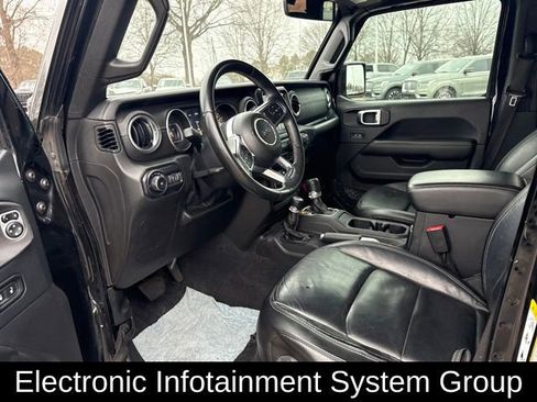 Used 2018 Jeep Wrangler Unlimited Sahara AWD/4WD image 7